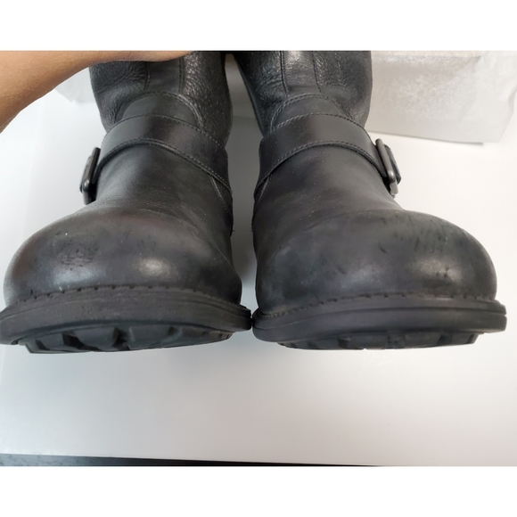 UGG black leather boots - Picture 11 of 16